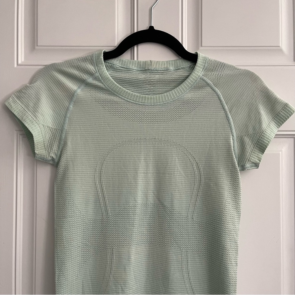 Lululemon Run:Swiftly Tech Shirt Sleeve Mint Movement/black Sz 4 - Picture 4 of 13
